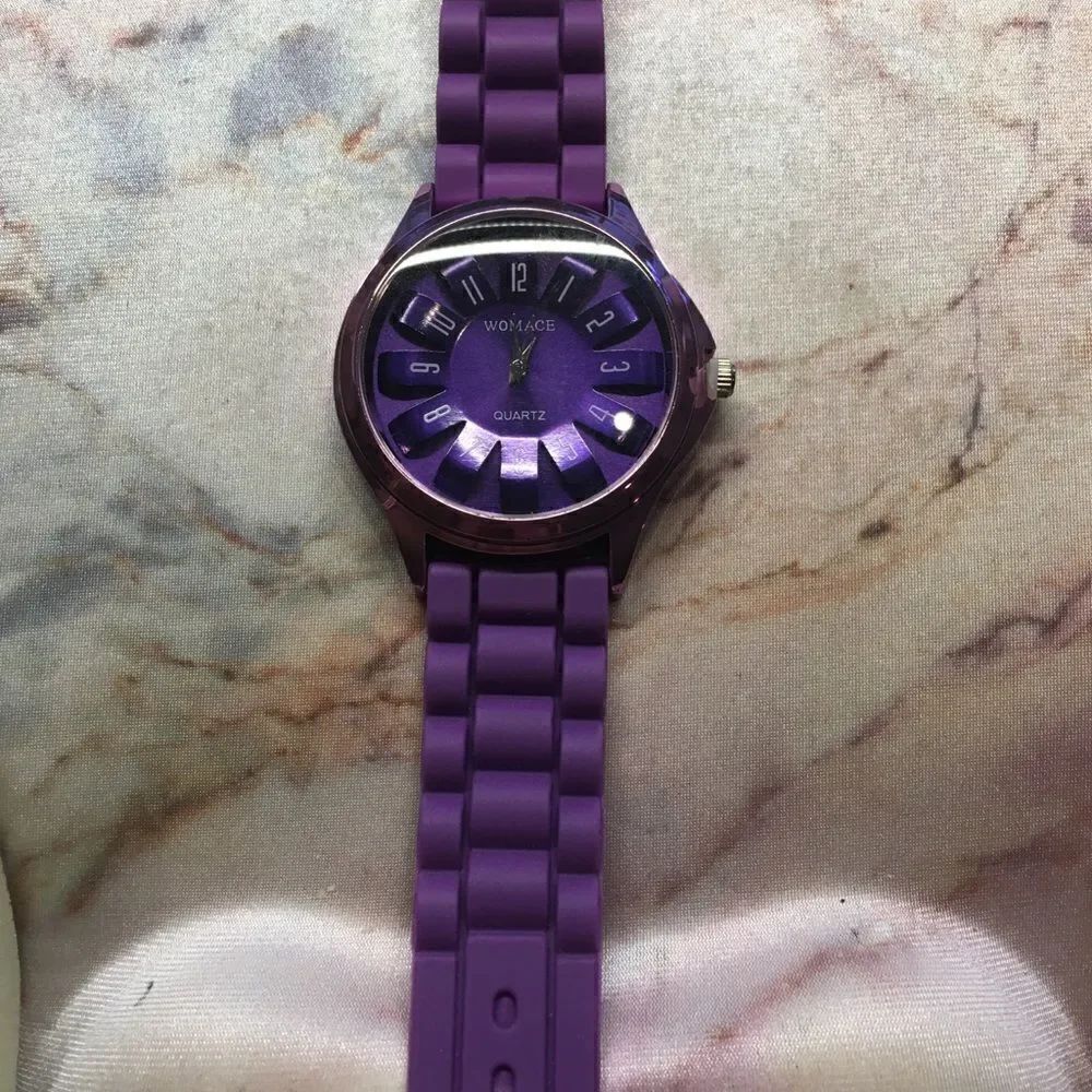 PURPLE RUBBERY Fun Watch! - Picture 10 of 14